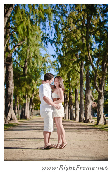 008_Engagement_oahu_Hawaii_Photographer_