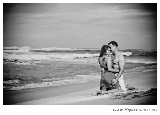 035_Engagement_oahu_Hawaii_Photographer_