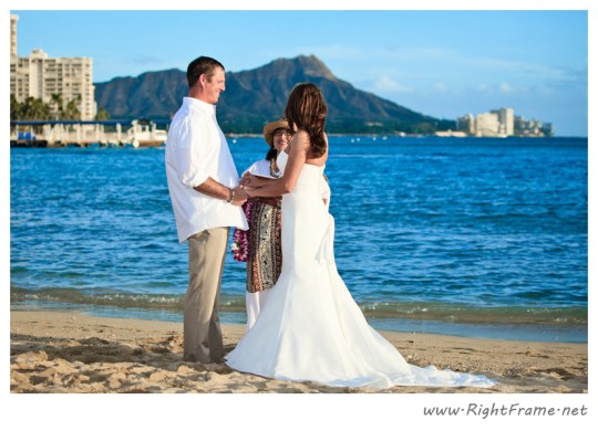 4 Waikiki wedding photographer honolulu