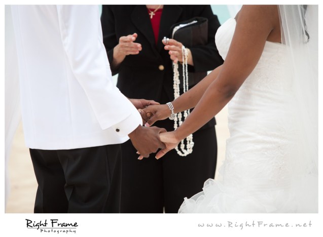 008_Oahu_Wedding_Photographer_Waimanalo_Beach