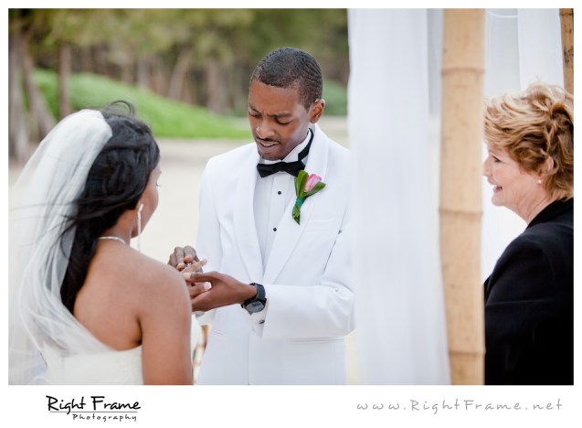009_Oahu_Wedding_Photographer_Waimanalo_Beach