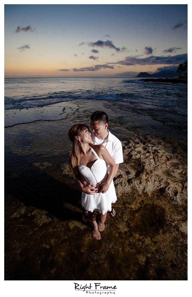 013_honolulu_engagement_photographers