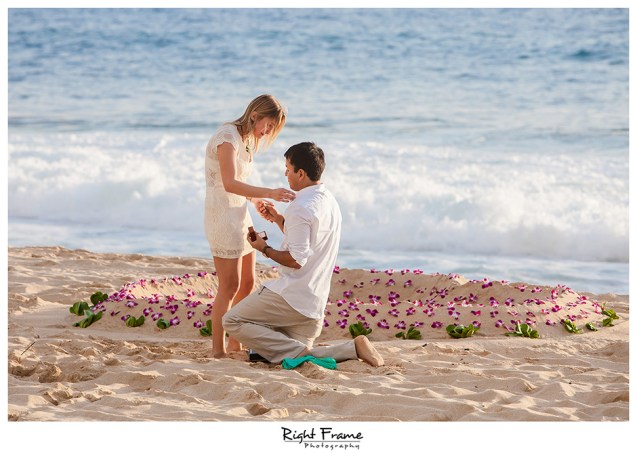 008_oahu engagement photographer