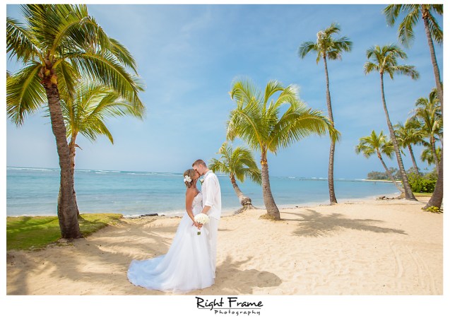 131_Hawaii Wedding Photographer Kahala Beach
