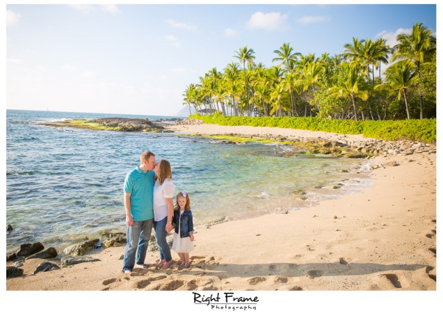 Sunset Family Portraits on Oahu Hawaii