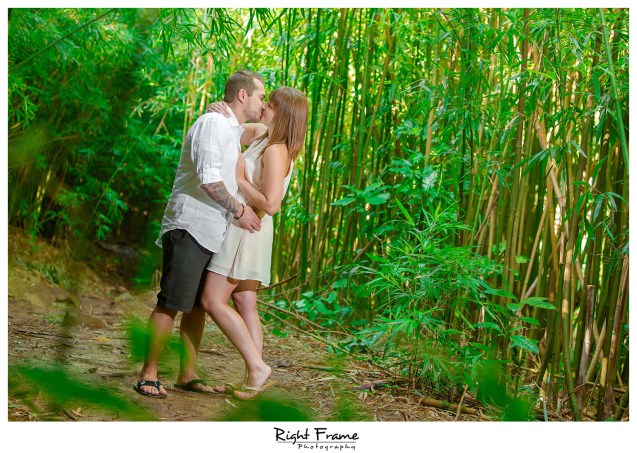 Engagement photographer in Hawaii Oahu