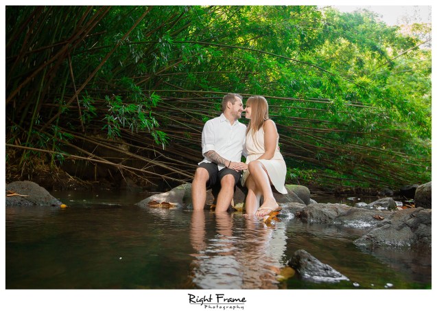 Engagement photographer in Hawaii Oahu