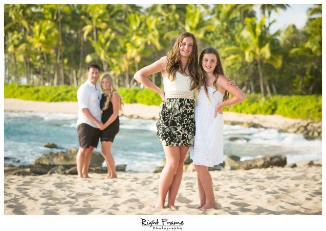 Sunset Family Pictures near Marriott Ko Olina Beach Club