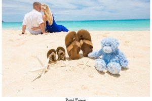 Pregnancy Announcement in Hawaii WAIMANALO BAY