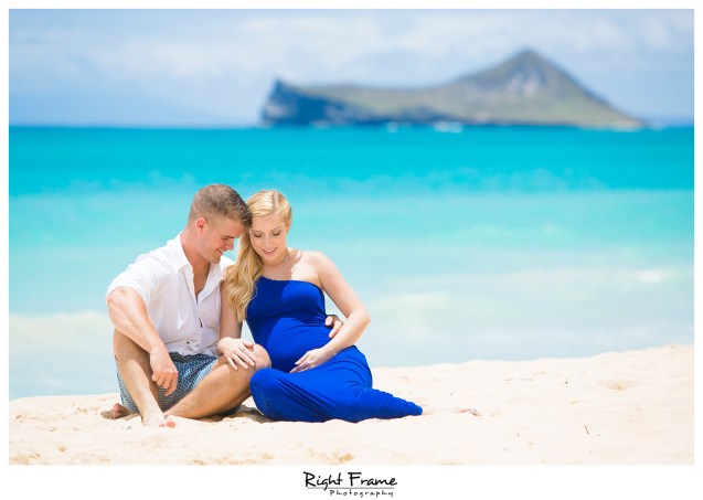 Pregnancy Announcement in Hawaii WAIMANALO BAY
