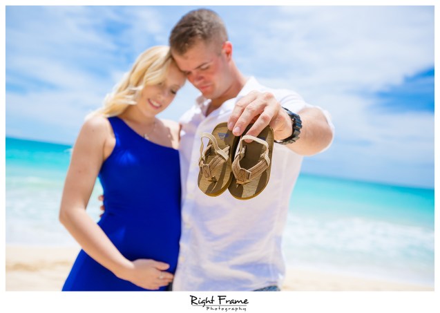 Pregnancy Announcement in Hawaii WAIMANALO BAY