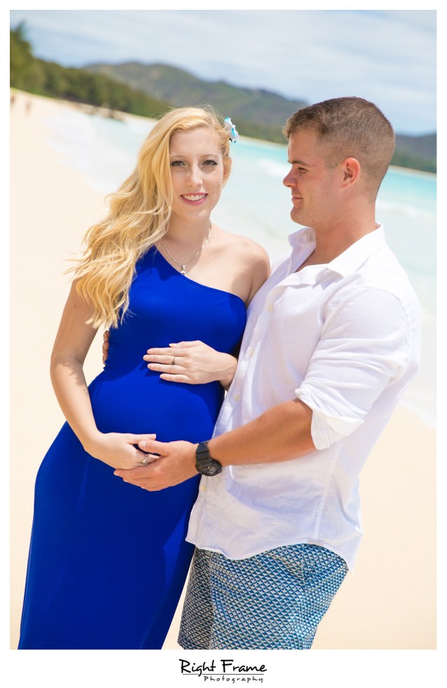 Pregnancy Announcement in Hawaii WAIMANALO BAY