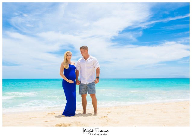 Pregnancy Announcement in Hawaii WAIMANALO BAY