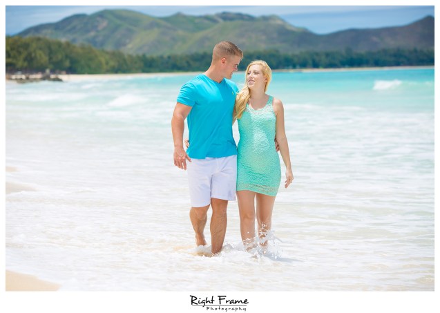 Pregnancy Announcement in Hawaii WAIMANALO BAY