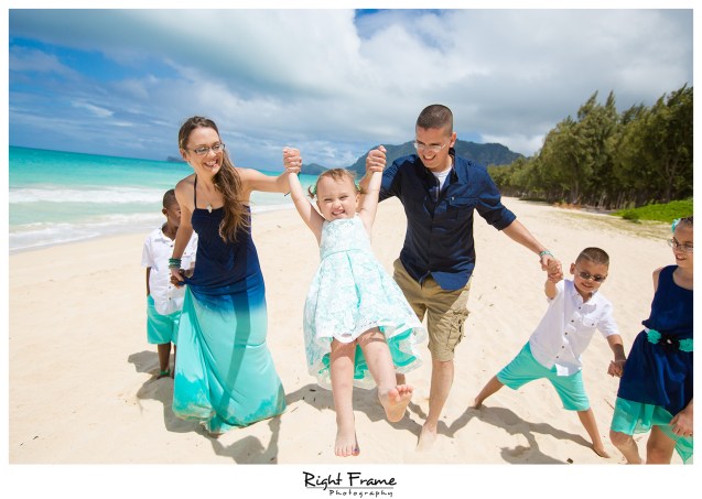 Hawaii Family Photos at the Beach