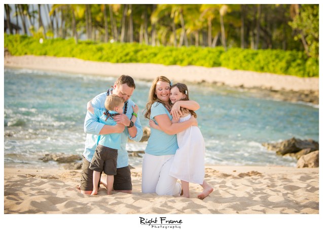 Sunset Family Beach Photo Session on Secret Beach Ko'Olina