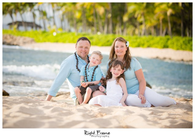 Sunset Family Beach Photo Session on Secret Beach Ko'Olina