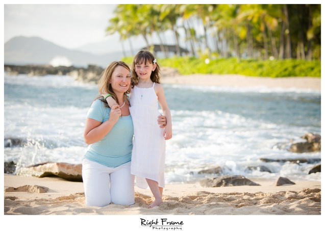 Sunset Family Beach Photo Session on Secret Beach Ko'Olina