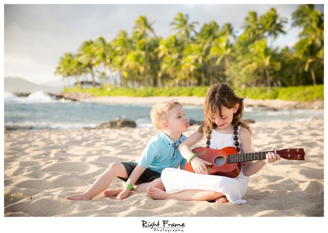 Sunset Family Beach Photo Session on Secret Beach Ko'Olina