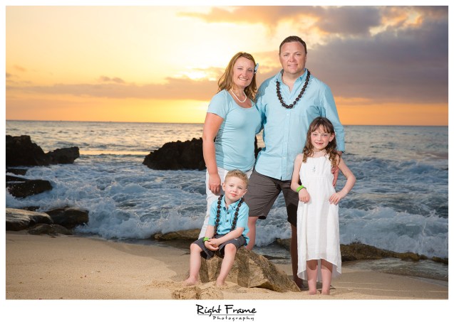 Sunset Family Beach Photo Session on Secret Beach Ko'Olina