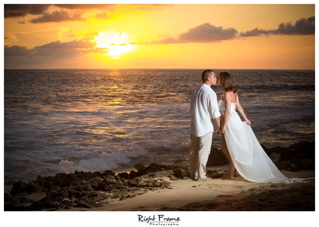 Hawaii Oahu Maternity Photographer 