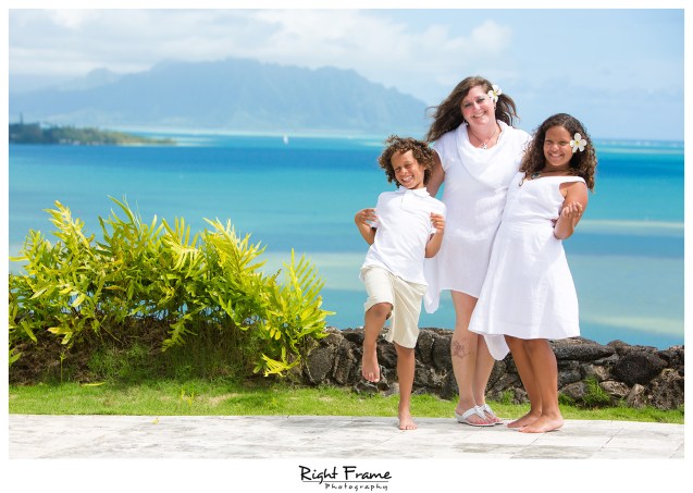 Family Portraits in Kailua Ocean View Estate