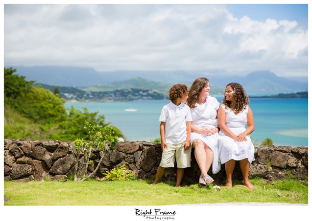 Family Portraits in Kailua Ocean View Estate