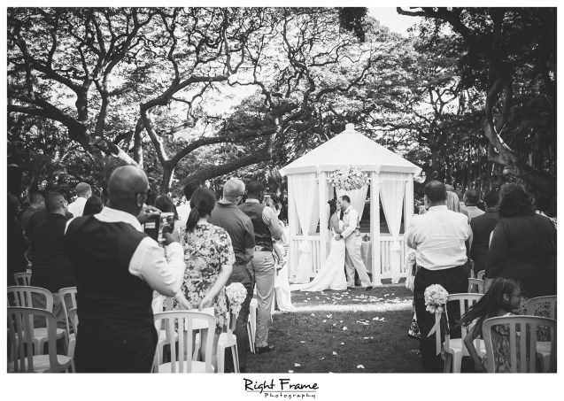 Wedding in Waikiki Hale Koa Hotel Maile Garden