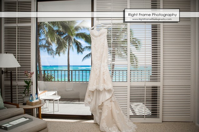 Waikiki Wedding at the Halekulani Hotel Hau Terrace