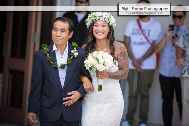 Waikiki Wedding at the Halekulani Hotel Hau Terrace
