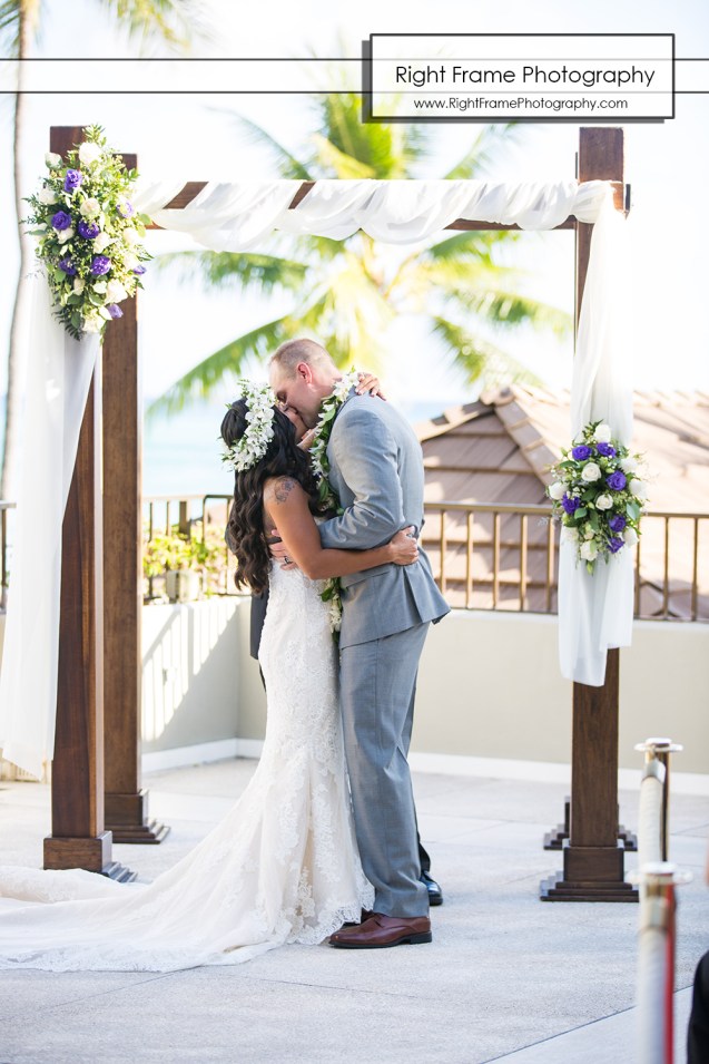 Waikiki Wedding at the Halekulani Hotel Hau Terrace