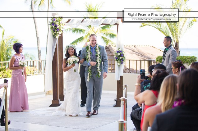 Waikiki Wedding at the Halekulani Hotel Hau Terrace
