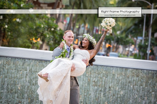 Waikiki Wedding at the Halekulani Hotel Hau Terrace
