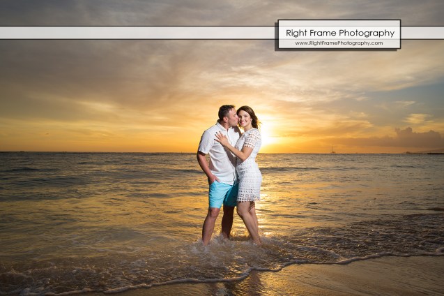 PROPOSAL MARRIAGE on WAIKIKI BEACH HAWAII