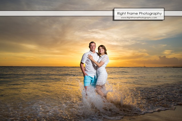 PROPOSAL MARRIAGE on WAIKIKI BEACH HAWAII