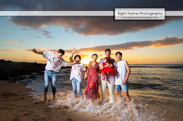 Vacation Photographer in Oahu Sunset Secret Beach