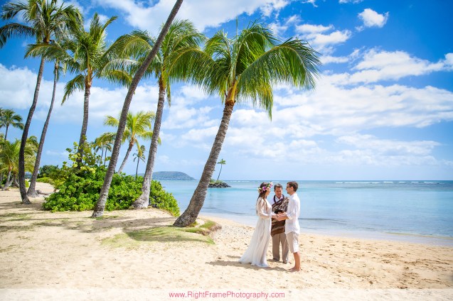 Elopement Photographer Honolulu Hawaii