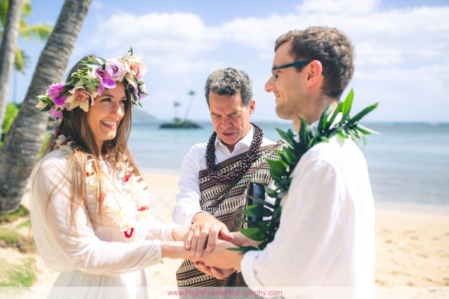 rev. kimo taylor Elopement Photographer Honolulu Hawaii