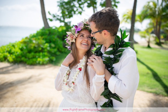Elopement Photographer Honolulu Hawaii